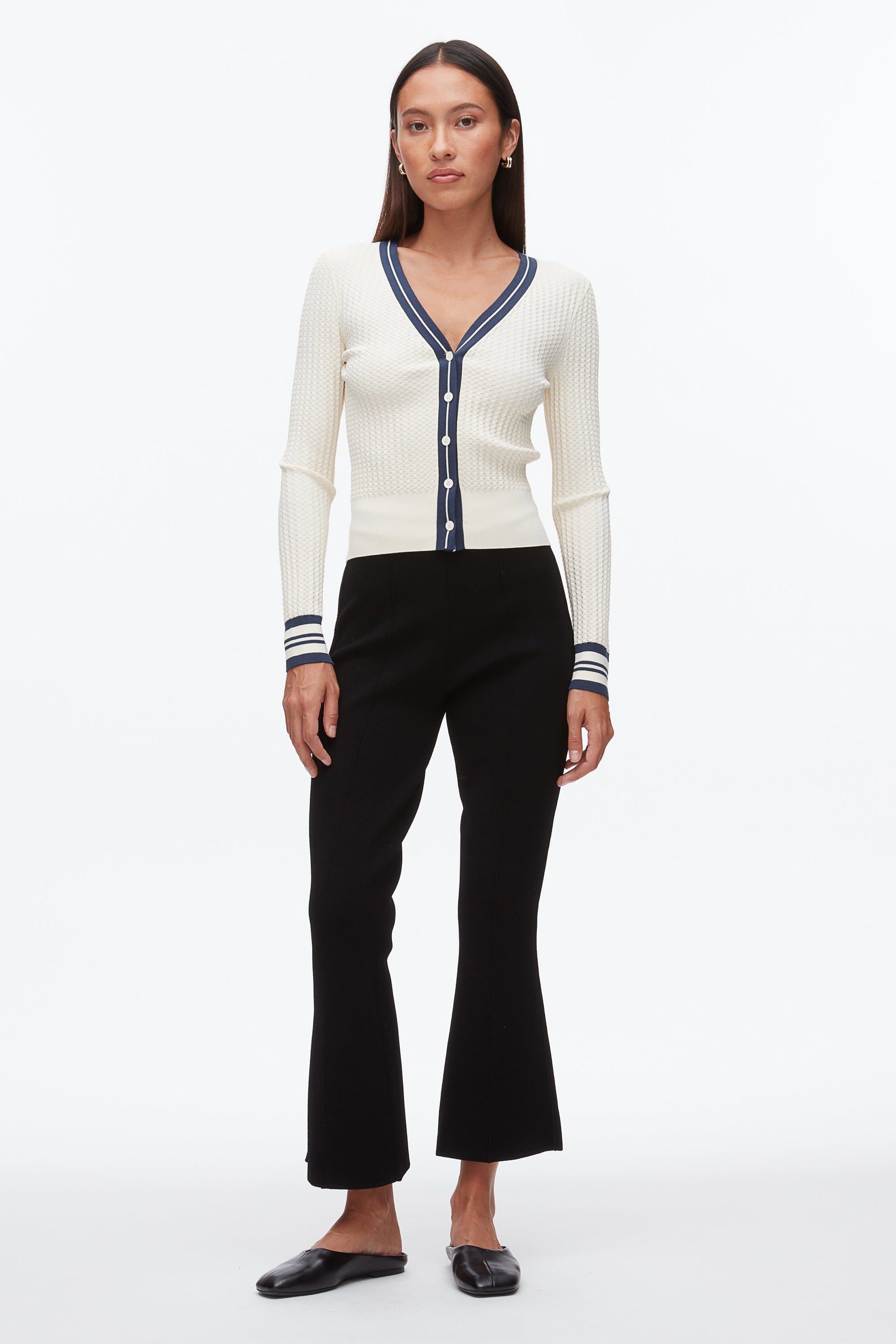 #color_ecru-navy