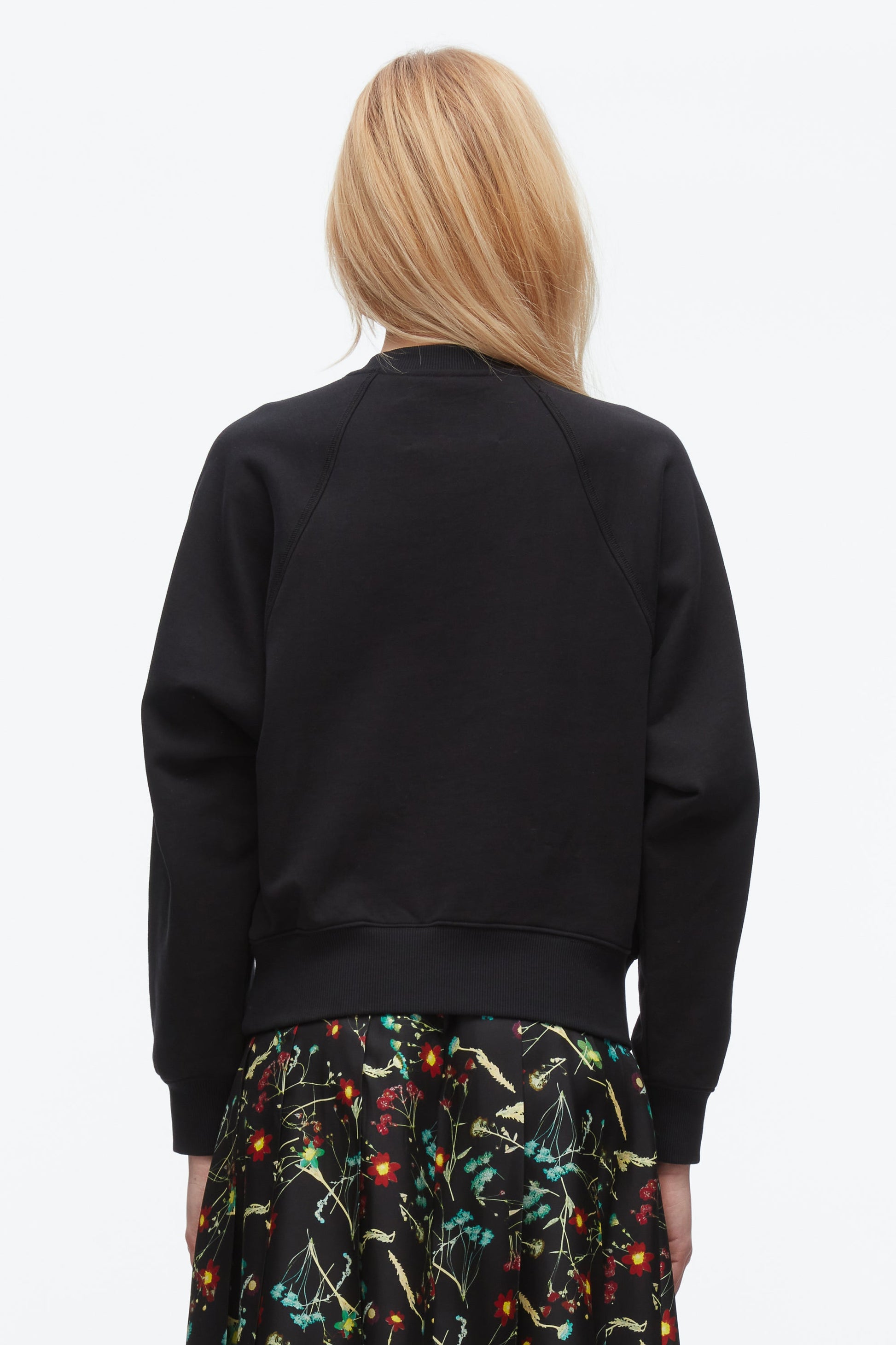 #color_black-multi