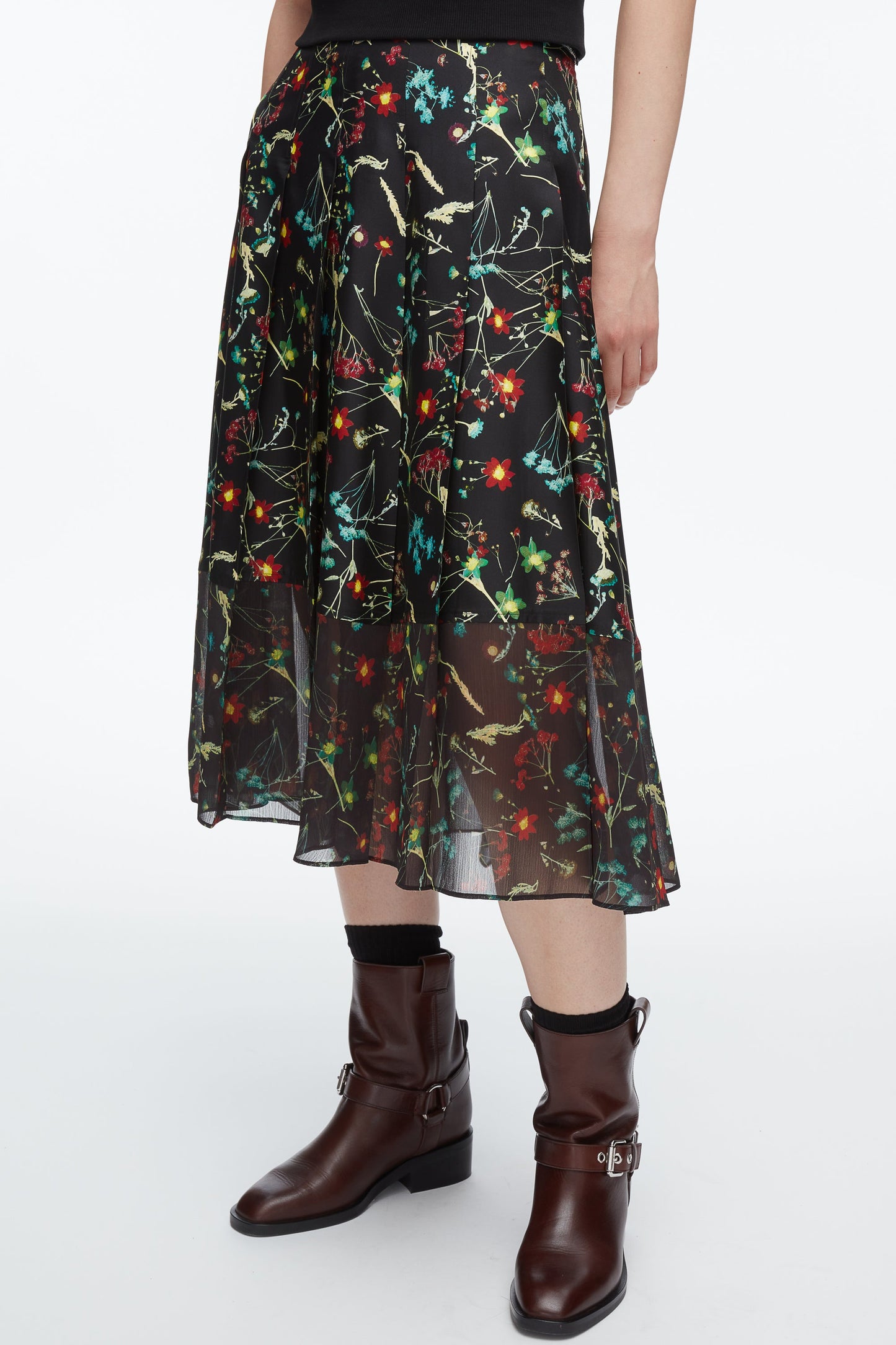 #color_black-multi