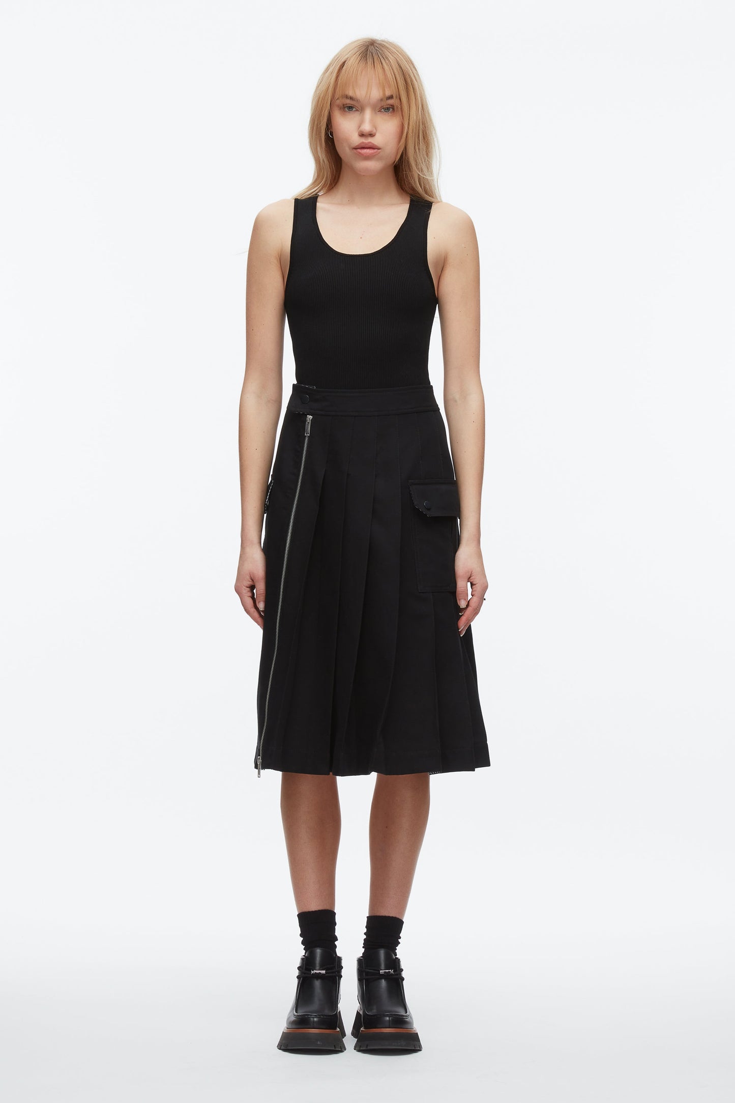 #color_black-multi