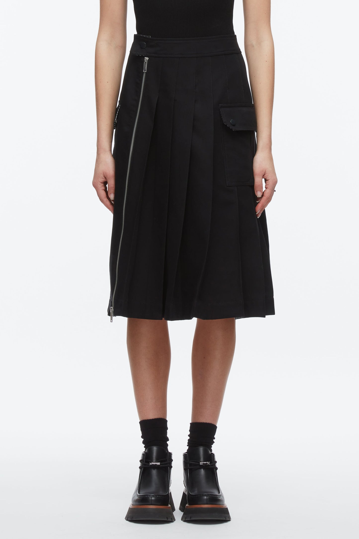 #color_black-multi