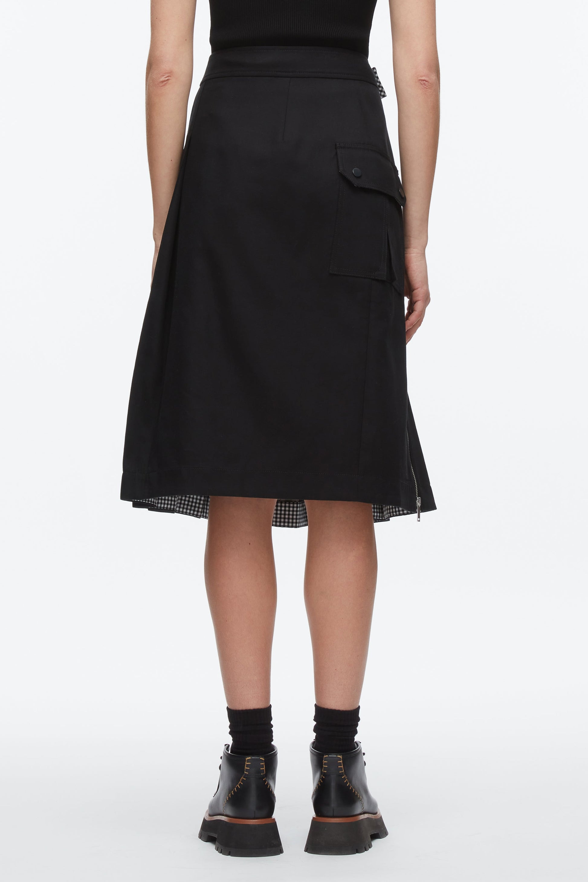 #color_black-multi