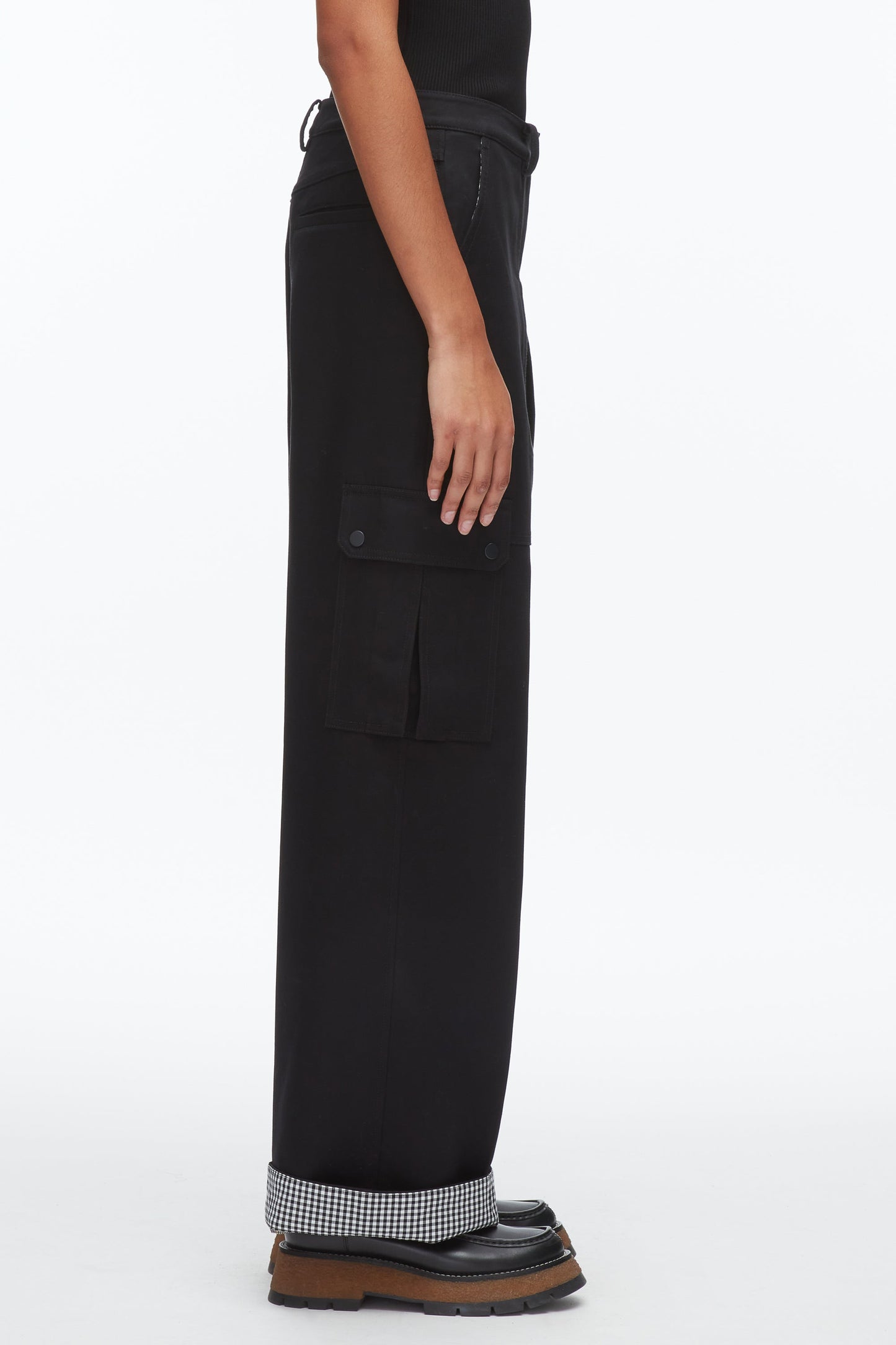 #color_black-multi