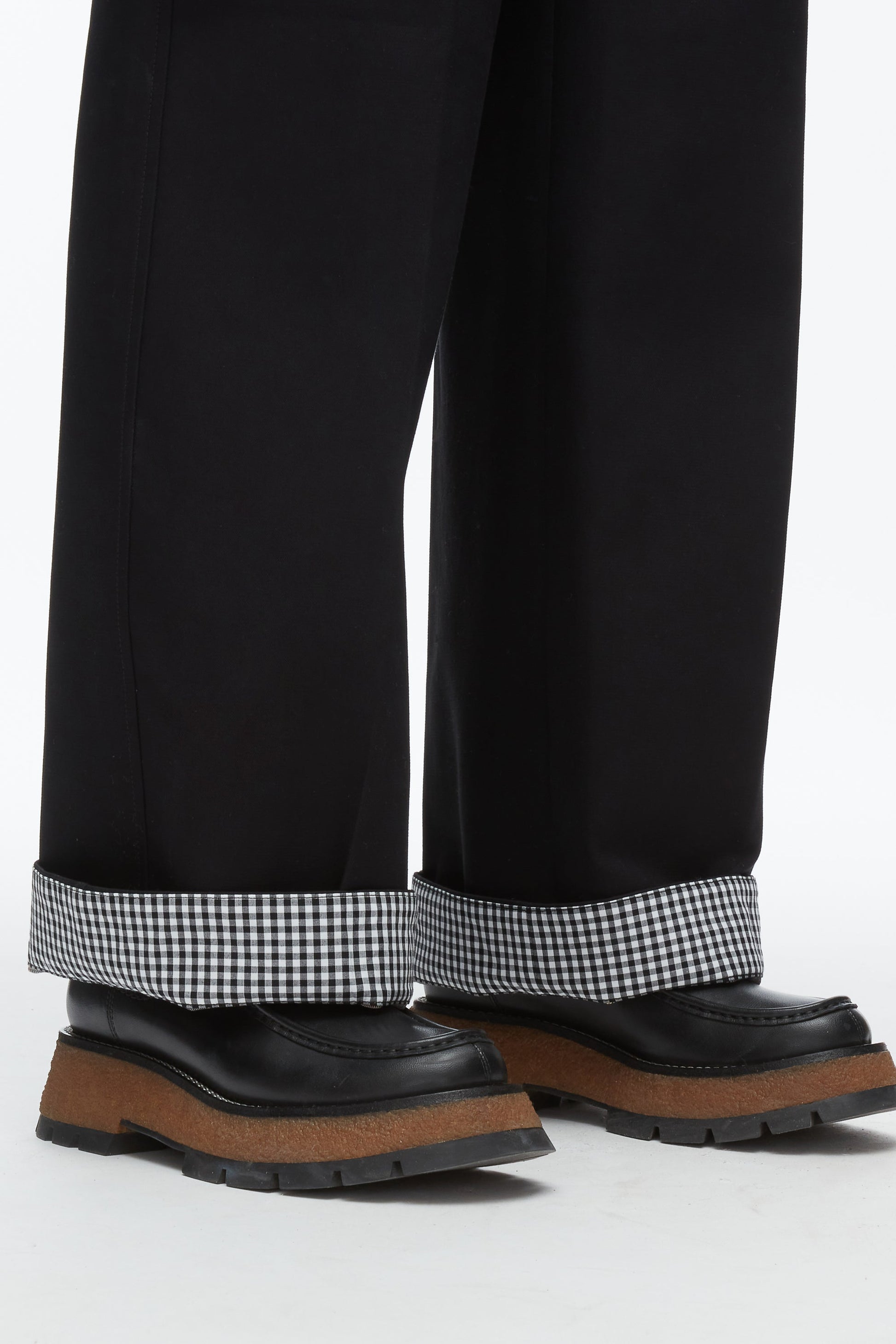 #color_black-multi