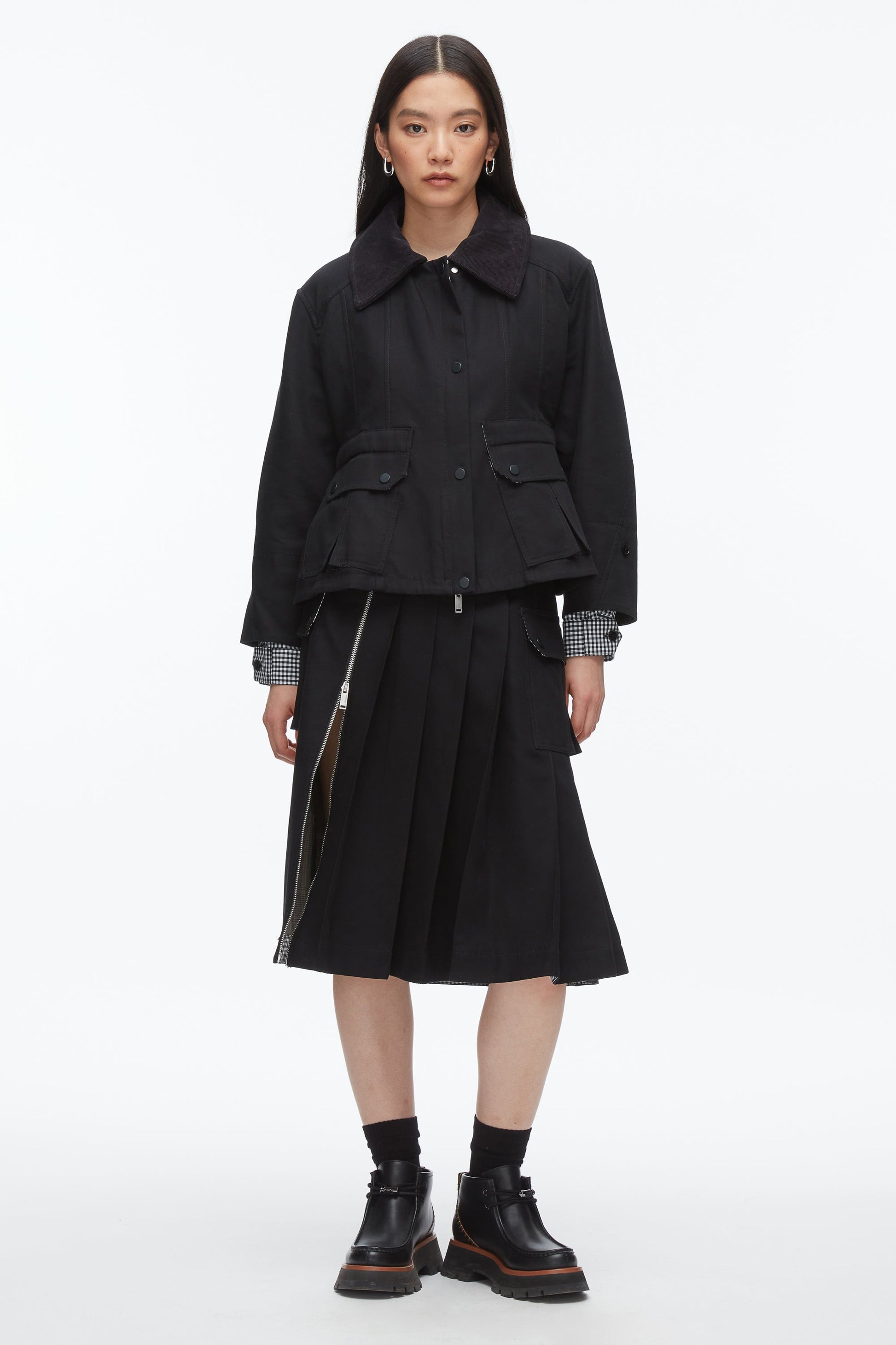 #color_black-multi
