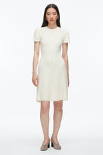 #color_ivory