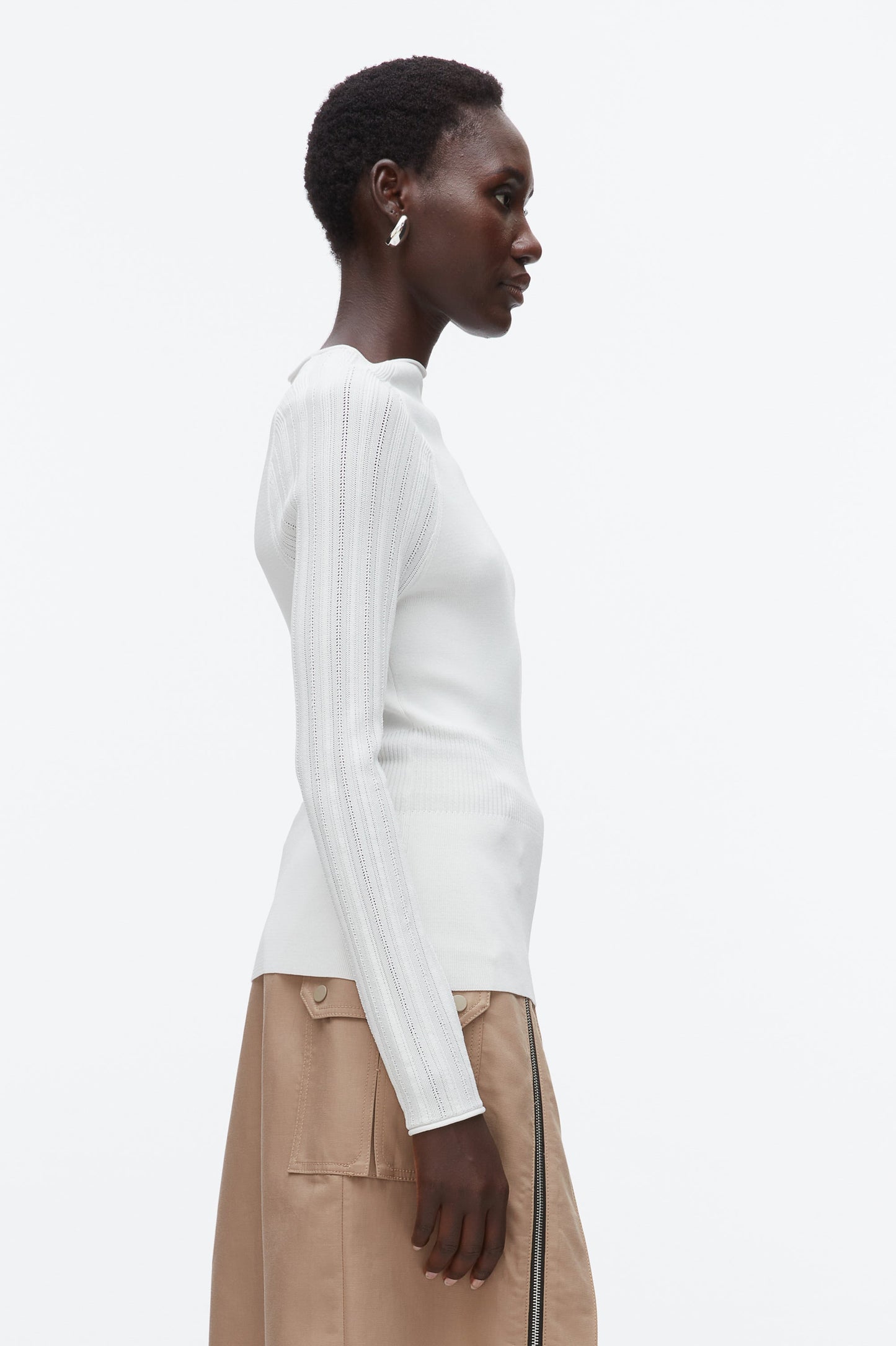 #color_ivory