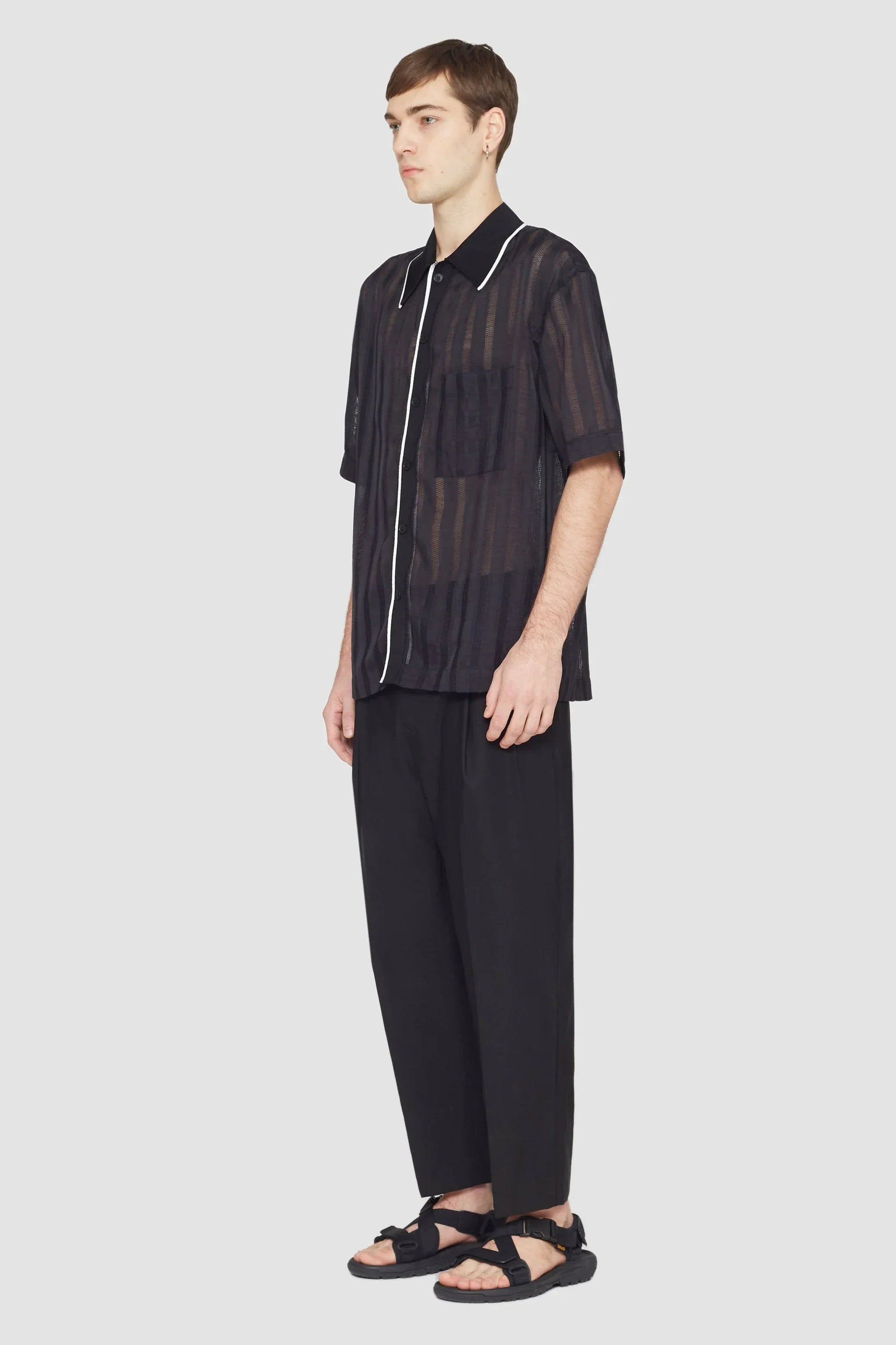 #color_navy-blk