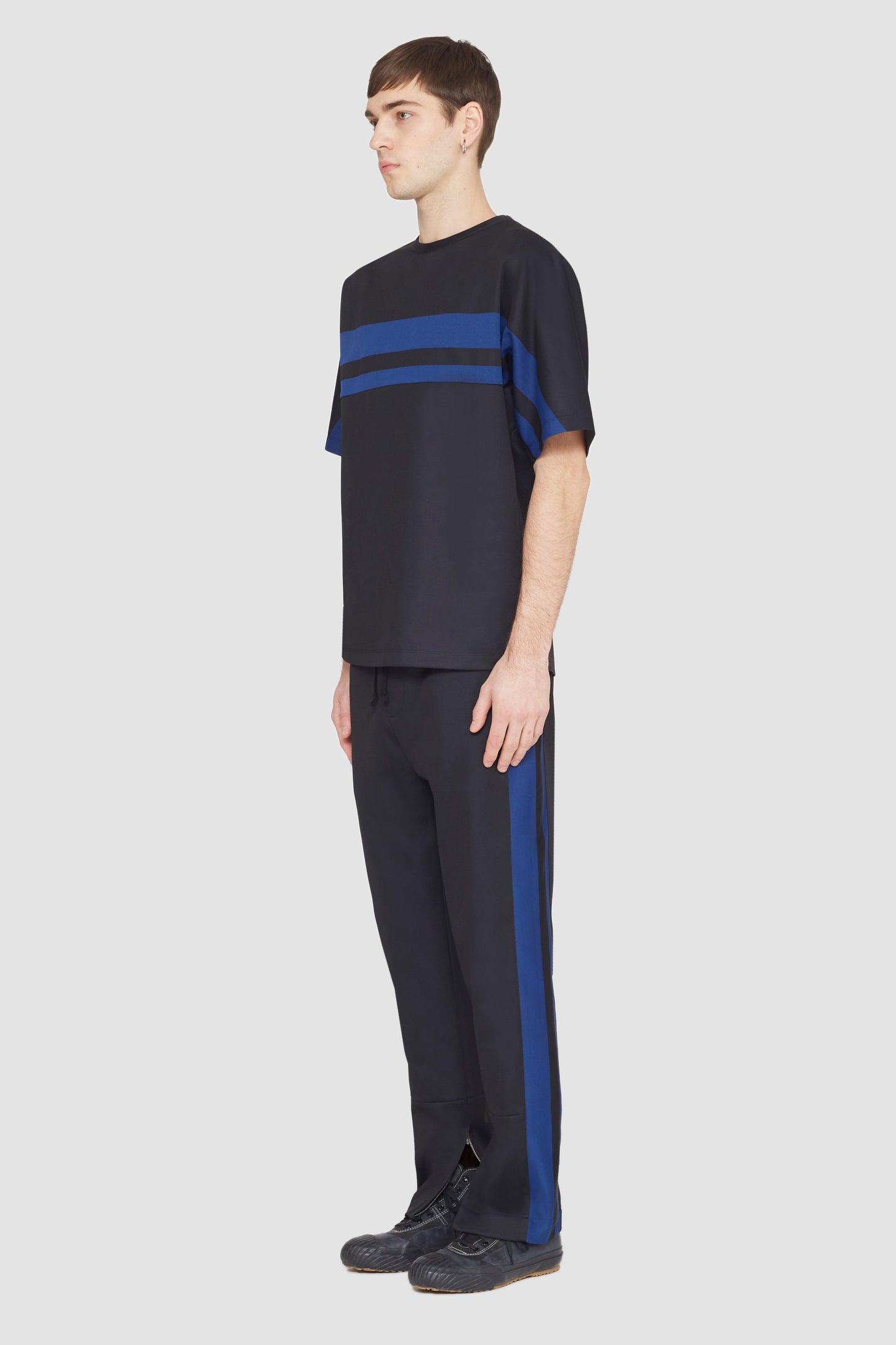 #color_blk-multi