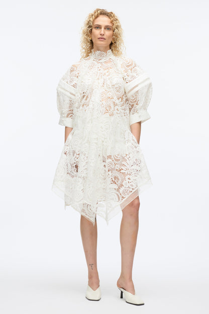 #color_white-multi